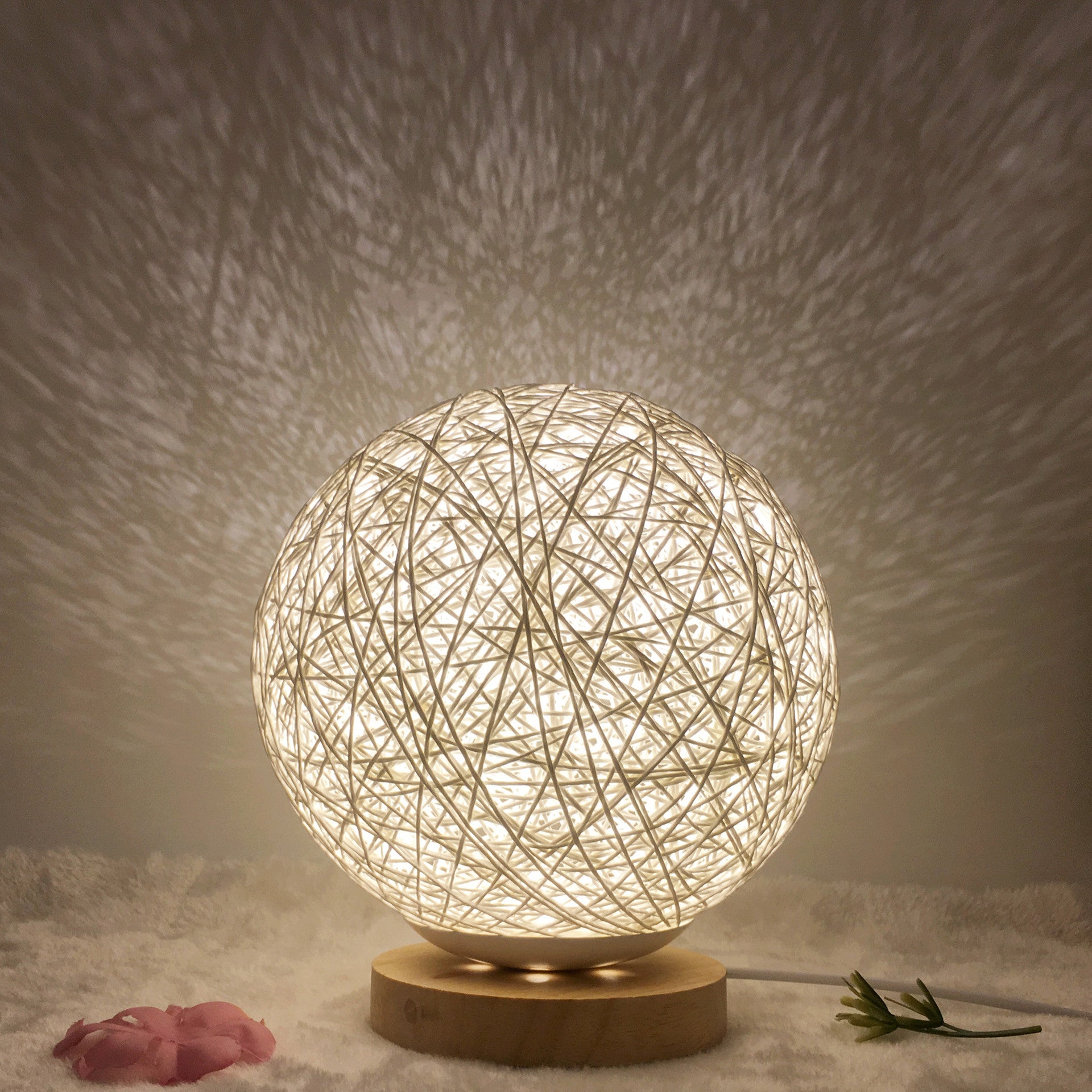 Creative Linen Table Lamp Novel and Unique LED Intelligent Rattan Ball Lamp COMFYAPPLI
