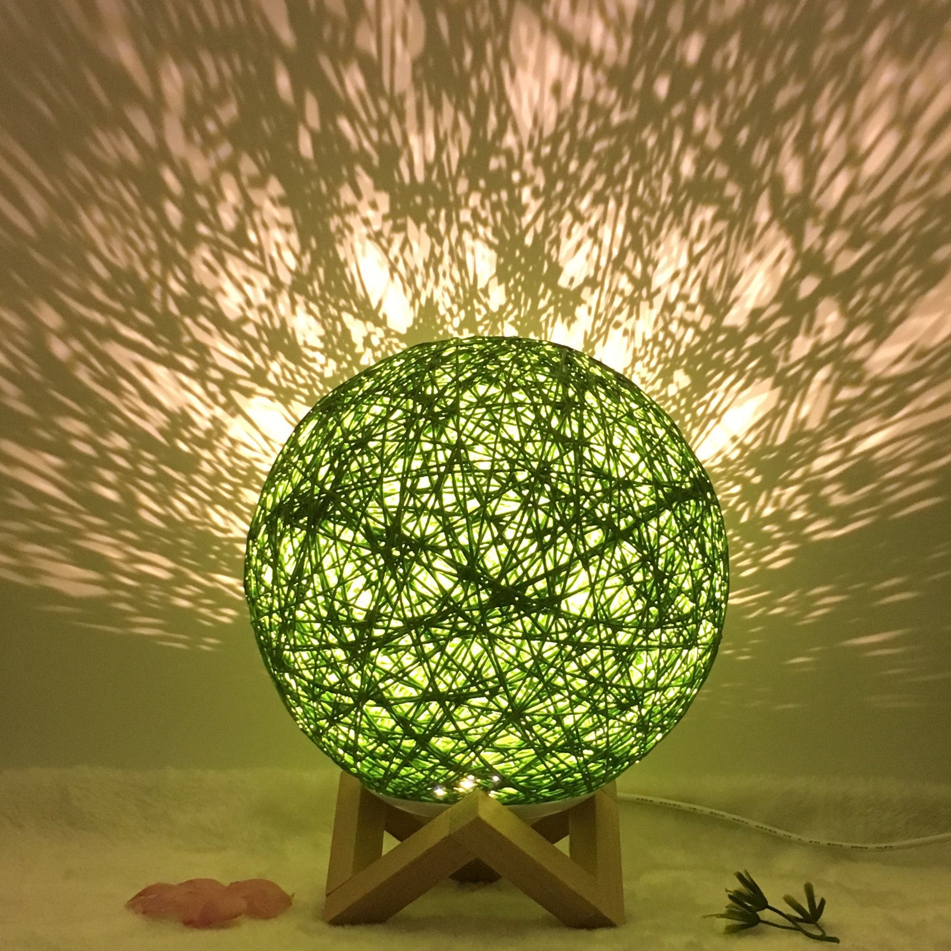 Creative Linen Table Lamp Novel and Unique LED Intelligent Rattan Ball Lamp COMFYAPPLI
